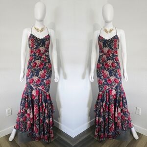 Floral Maxi Dress with Beautiful Design In The Back✨️